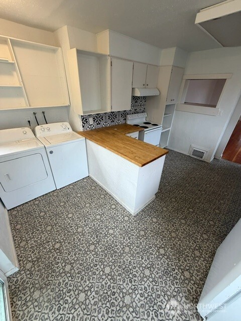 520 E Division Lane , Tacoma, WA 98404