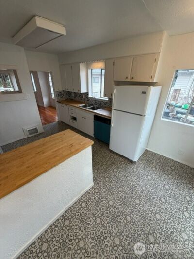 520 E Division Lane , Tacoma, WA 98404 - Photo 5