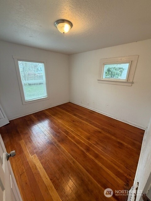 520 E Division Lane , Tacoma, WA 98404