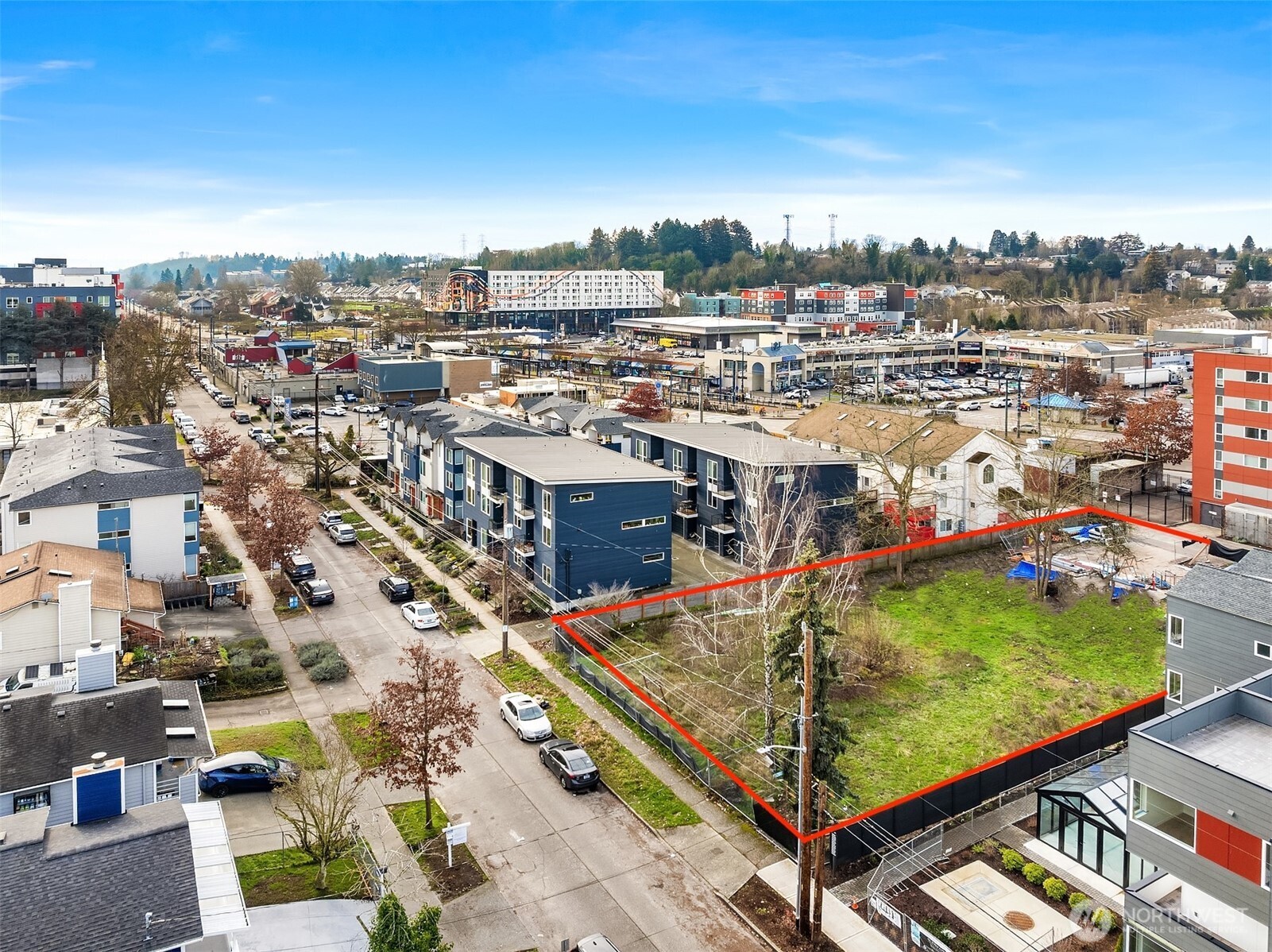 7001 42nd Avenue , Seattle, WA 98118