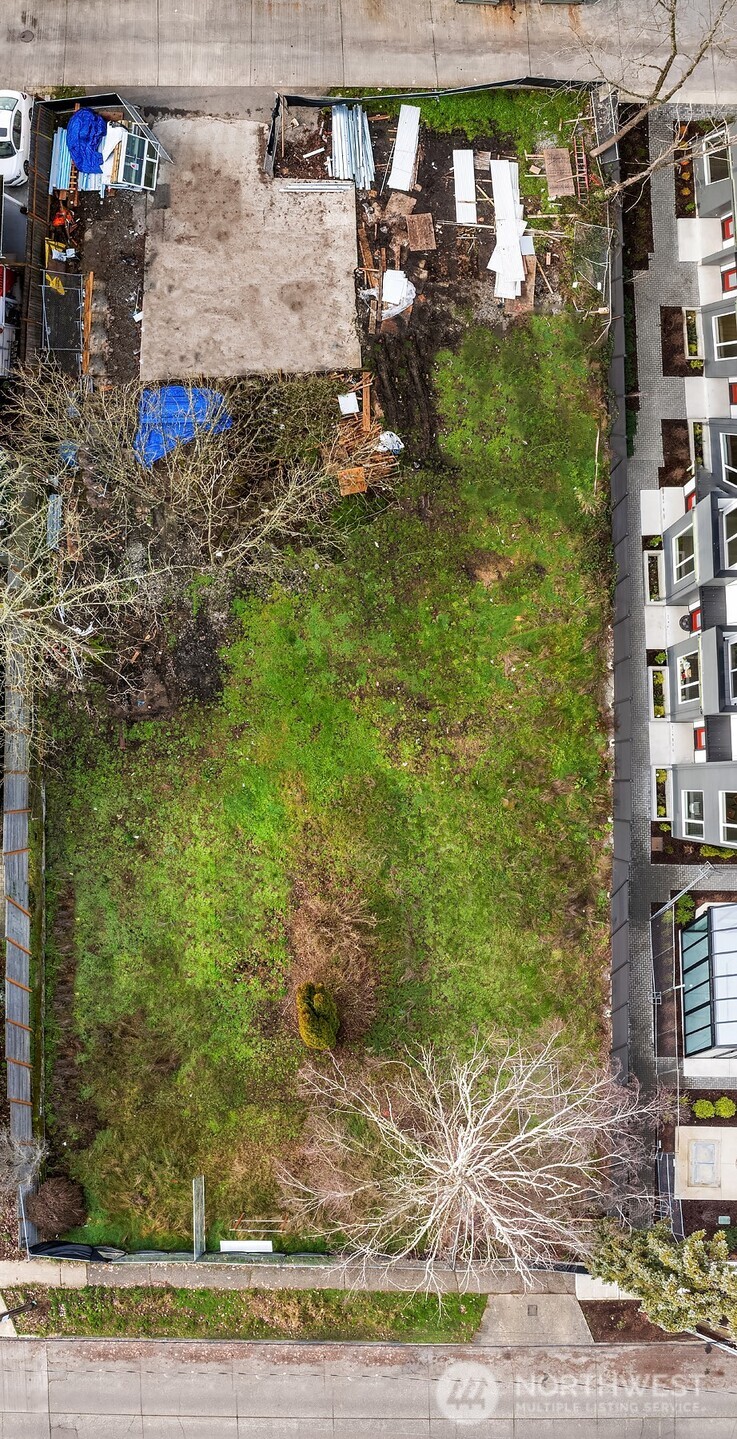 7001 42nd Avenue , Seattle, WA 98118