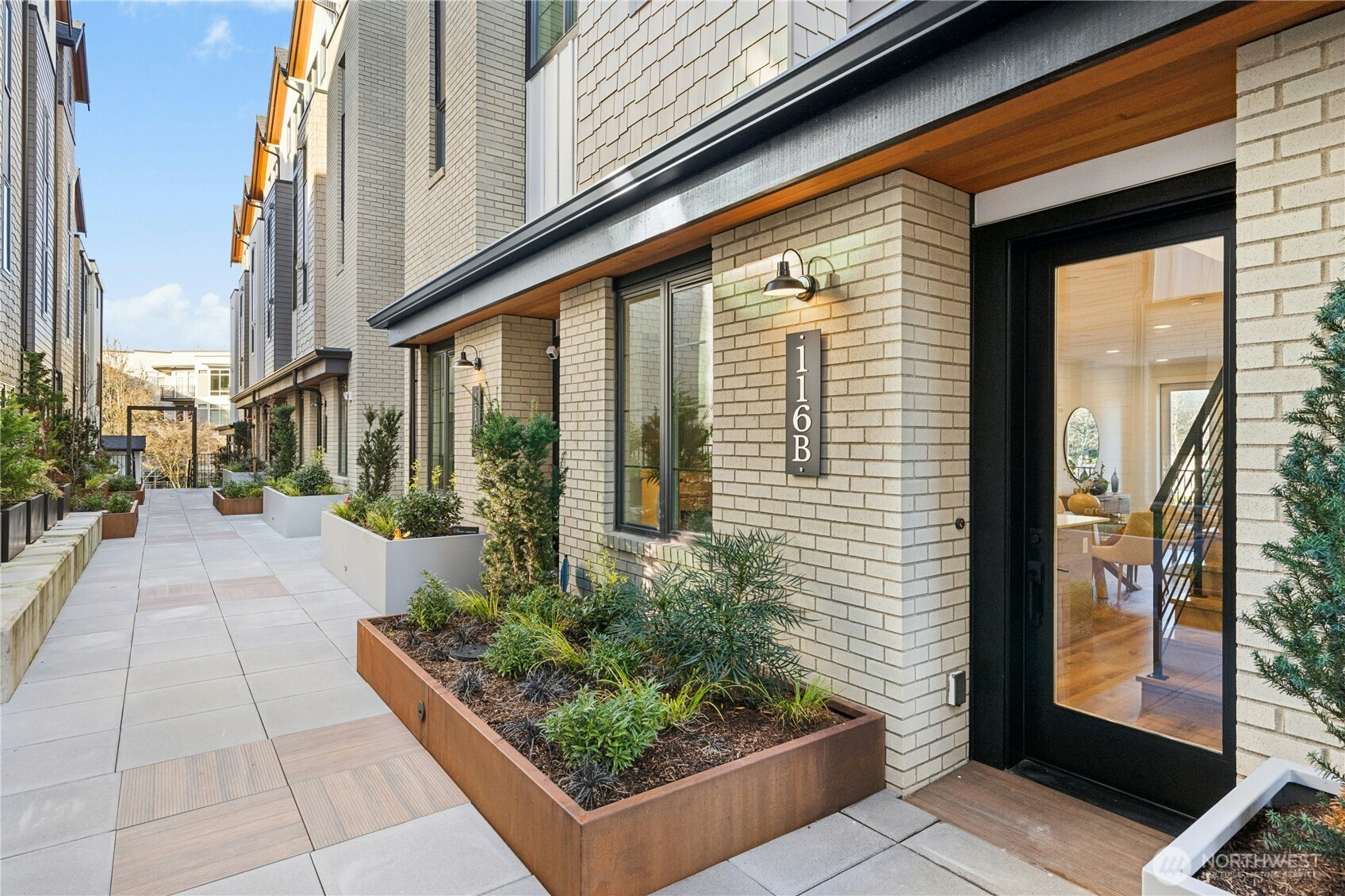 112 D 2nd Street S, Kirkland, WA 98033