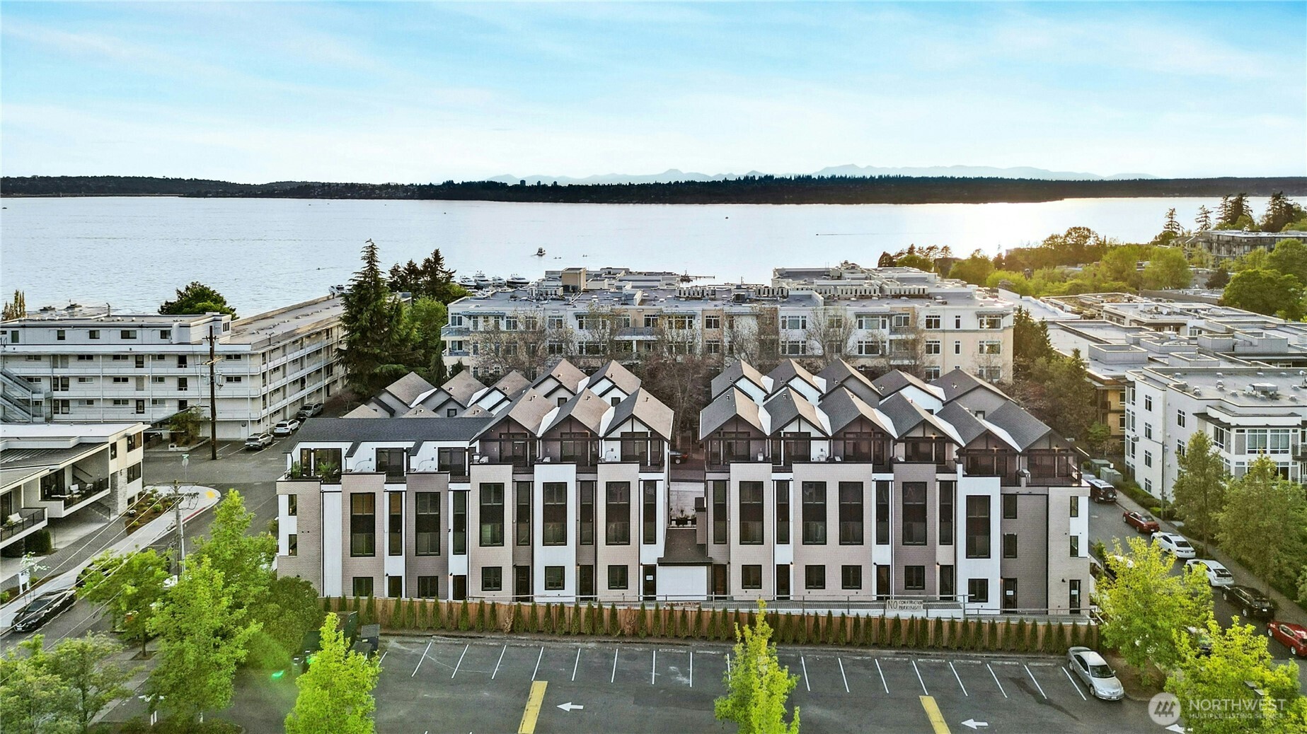 112 D 2nd Street S, Kirkland, WA 98033