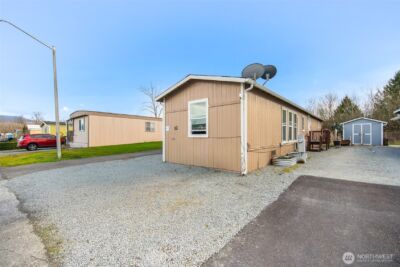 1400 N 30th Street #12, Mount Vernon, WA 98273