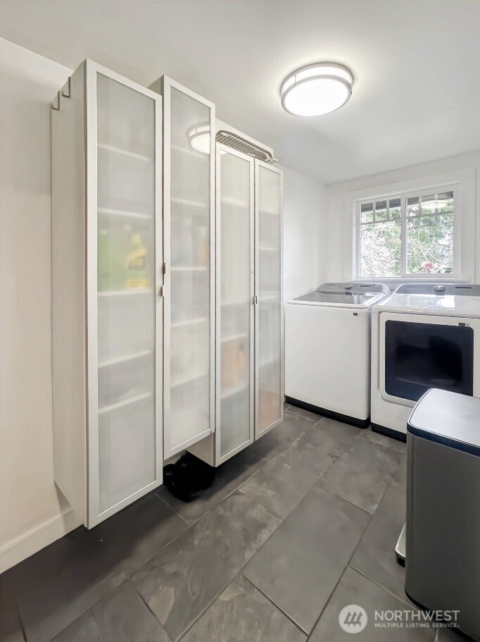 182 State Route 105 , Raymond, WA 98577