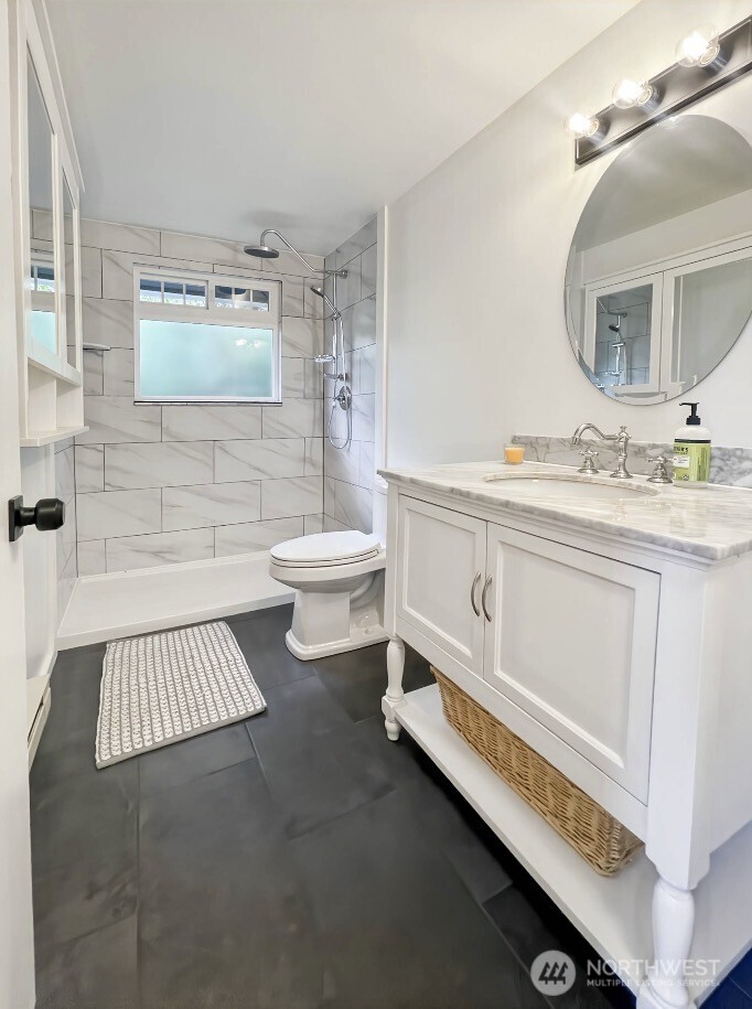 182 State Route 105 , Raymond, WA 98577