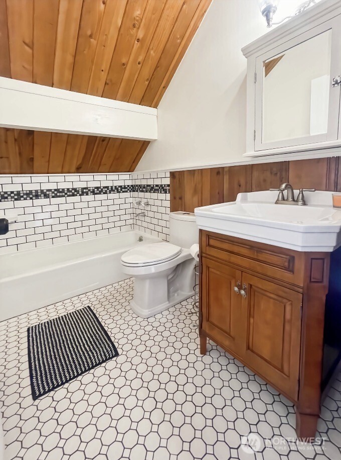 182 State Route 105 , Raymond, WA 98577