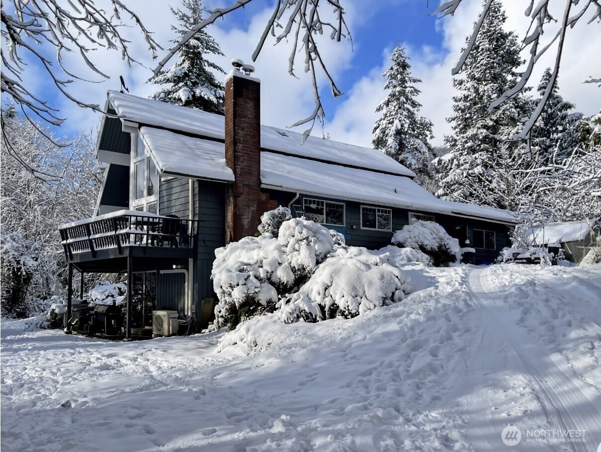 182 State Route 105 , Raymond, WA 98577