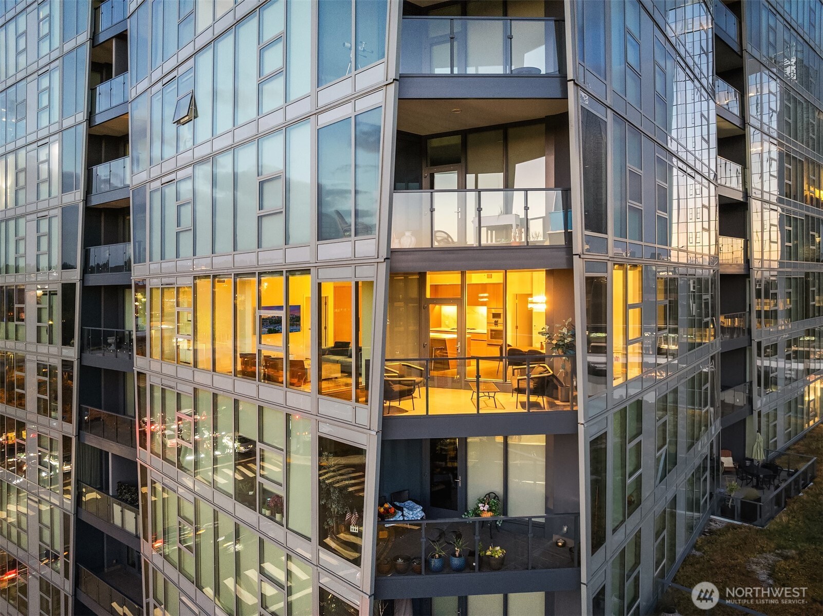 188 Bellevue Way NE #707, Bellevue, WA 98004