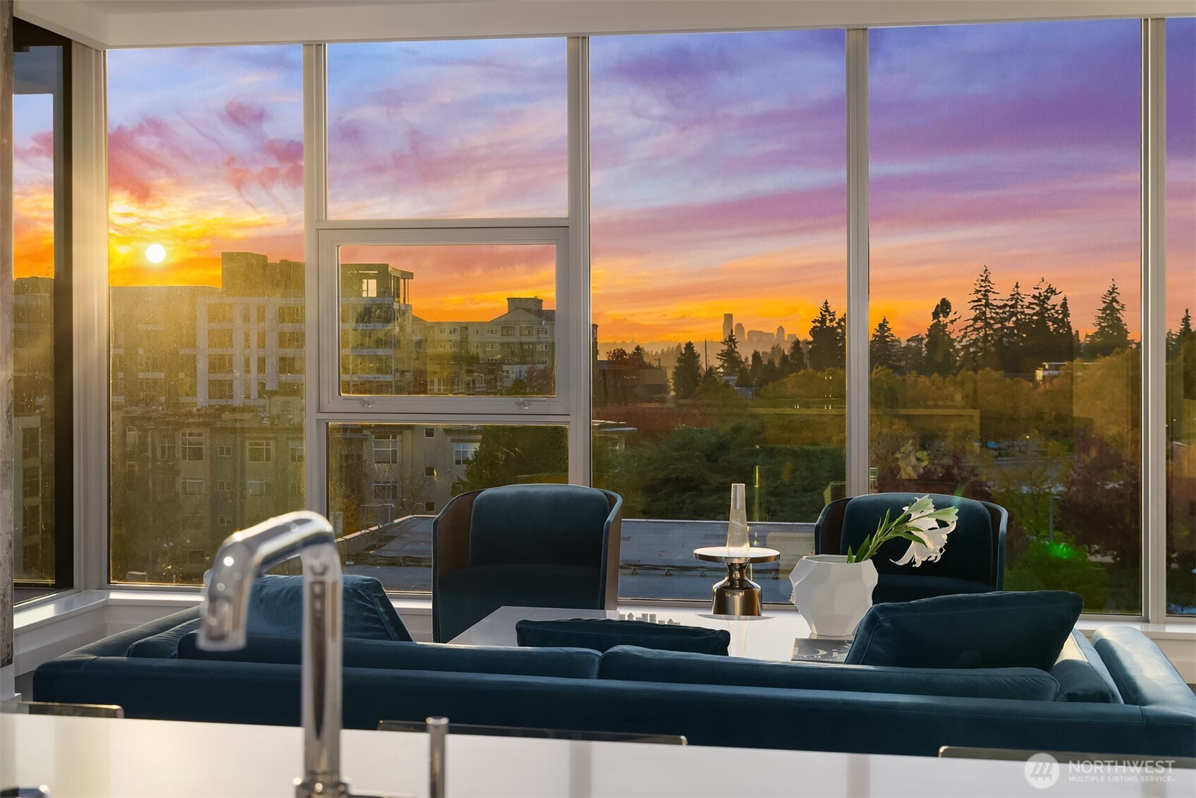 188 Bellevue Way NE #707, Bellevue, WA 98004