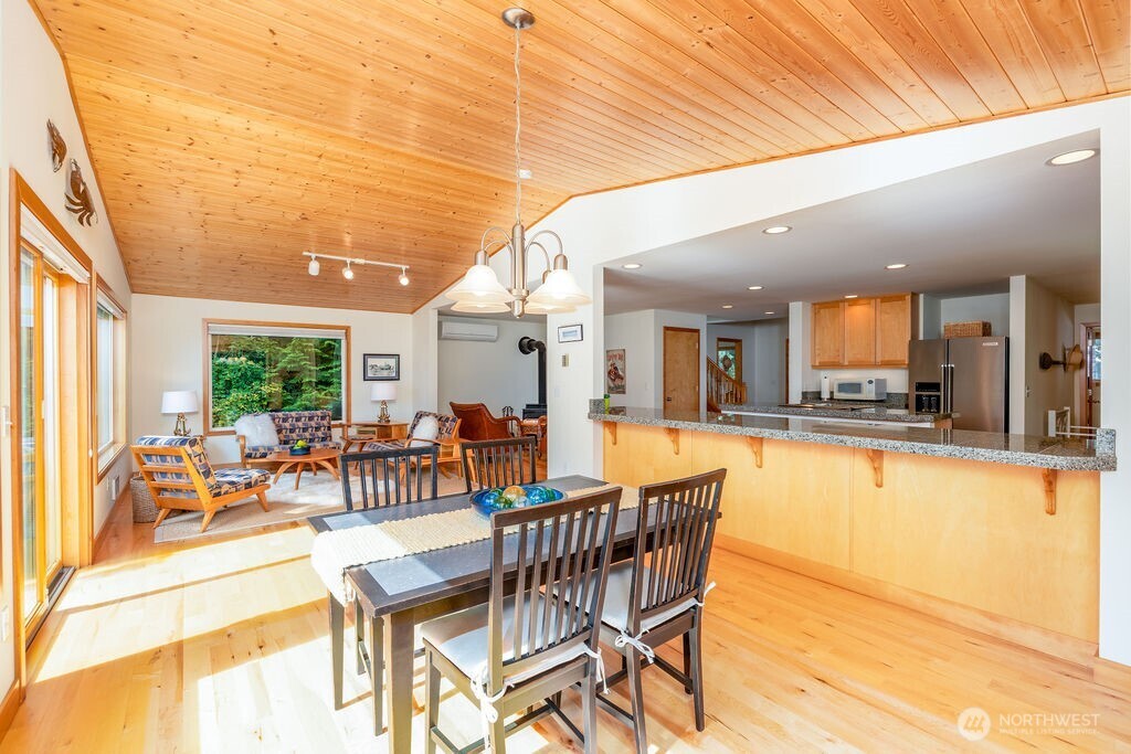 26 G Sound Place , Hat Island, WA 98206