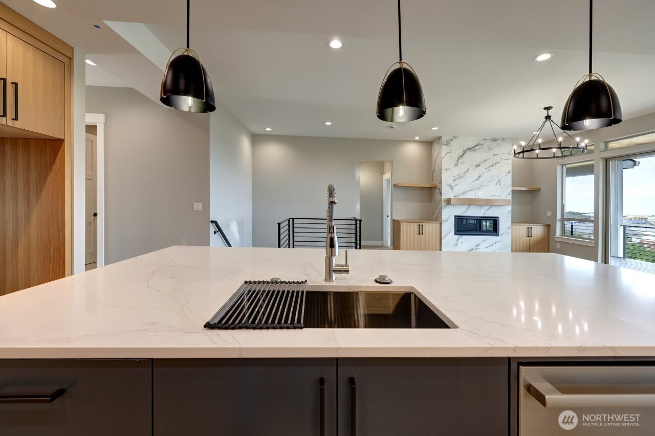 33509 J Place NW, Ocean Park, WA 98640