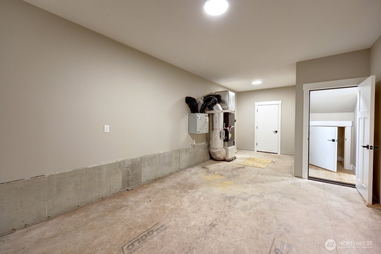 33509 J Place NW, Ocean Park, WA 98640