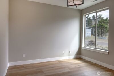 33509 J Place NW, Ocean Park, WA 98640 - Photo 4