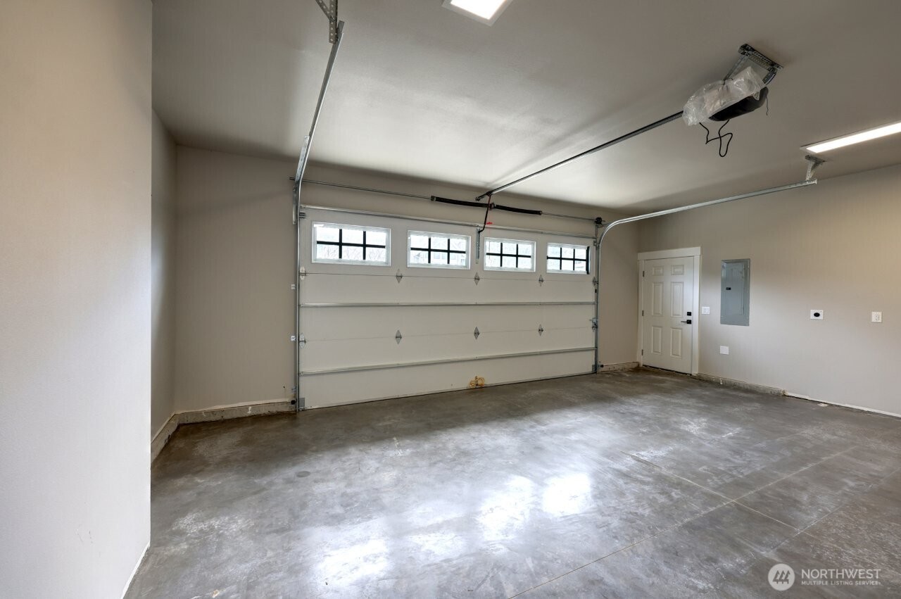 33509 J Place NW, Ocean Park, WA 98640