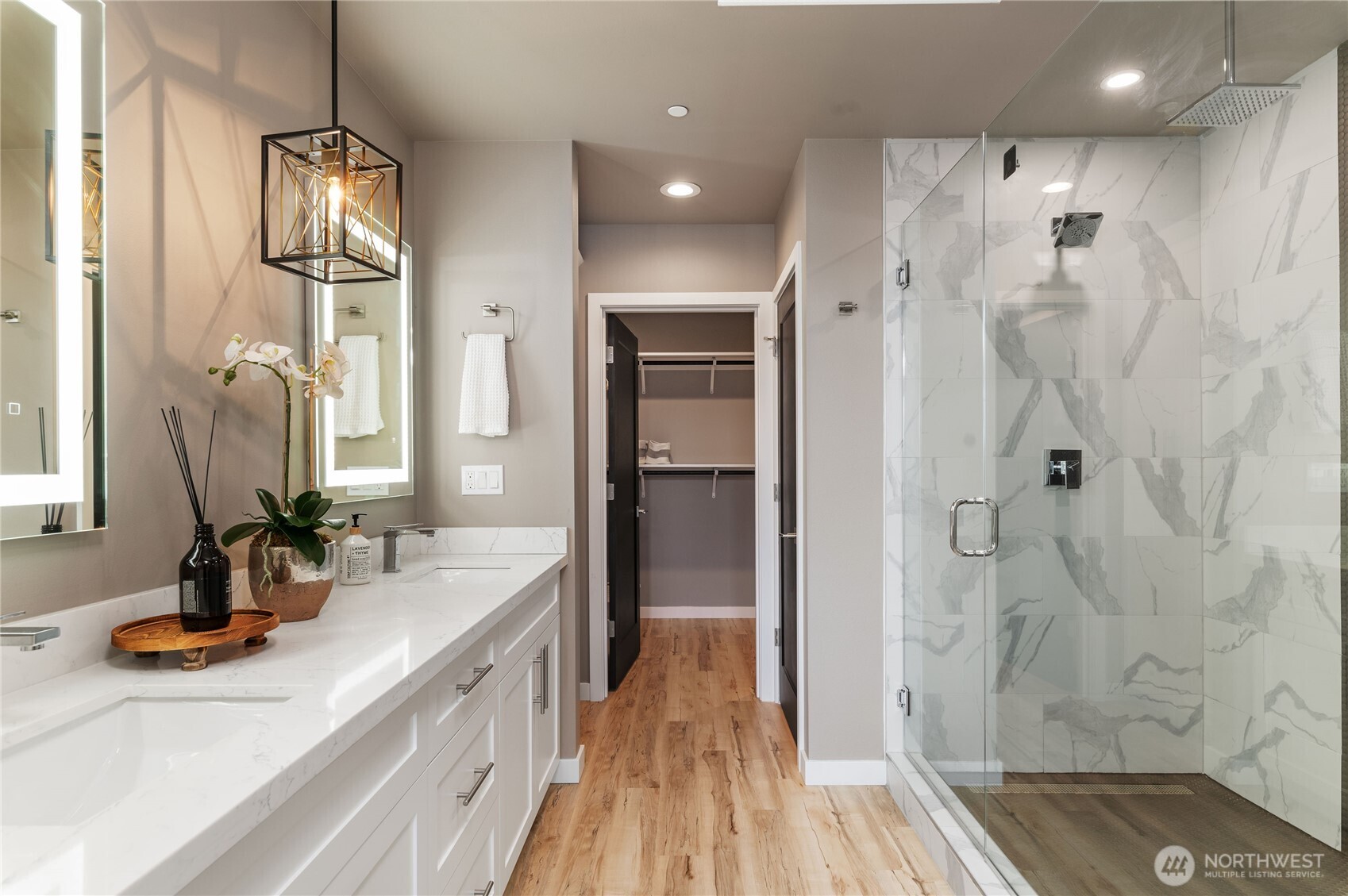 1157 Wheaton Way , Bremerton, WA 98310