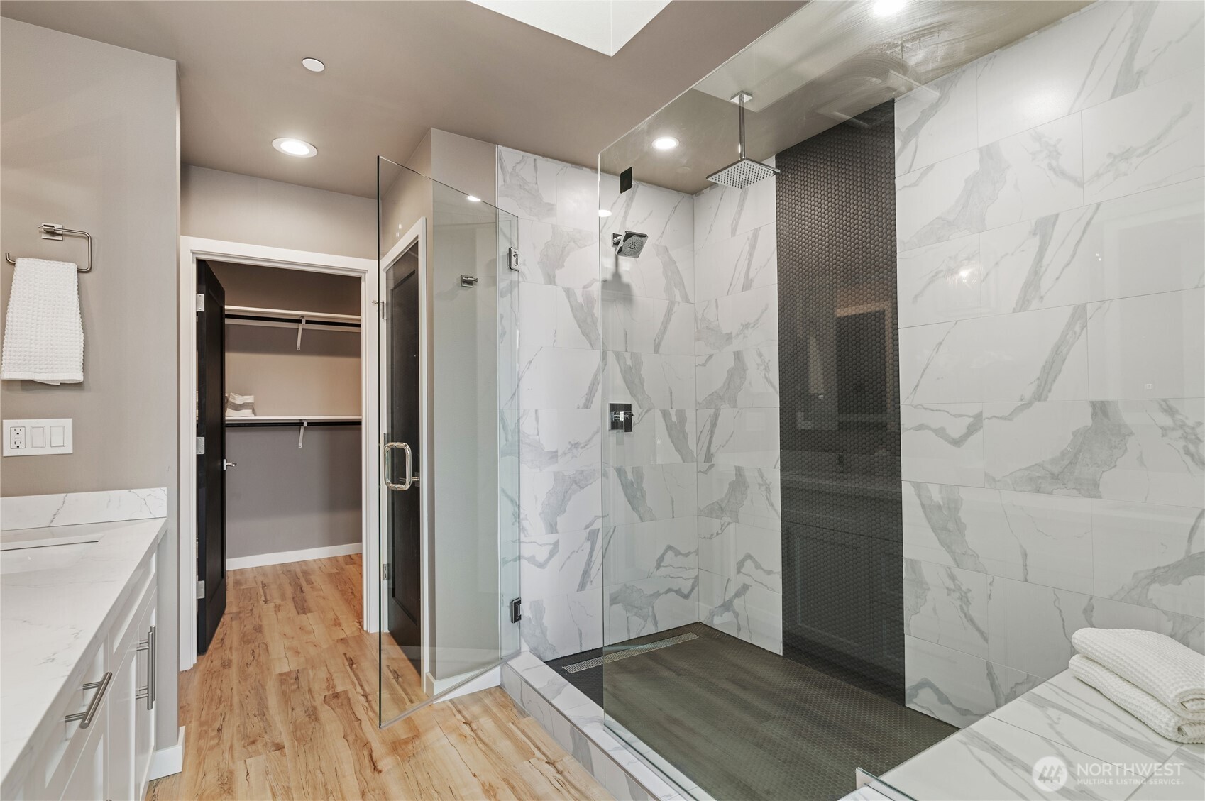 1157 Wheaton Way , Bremerton, WA 98310