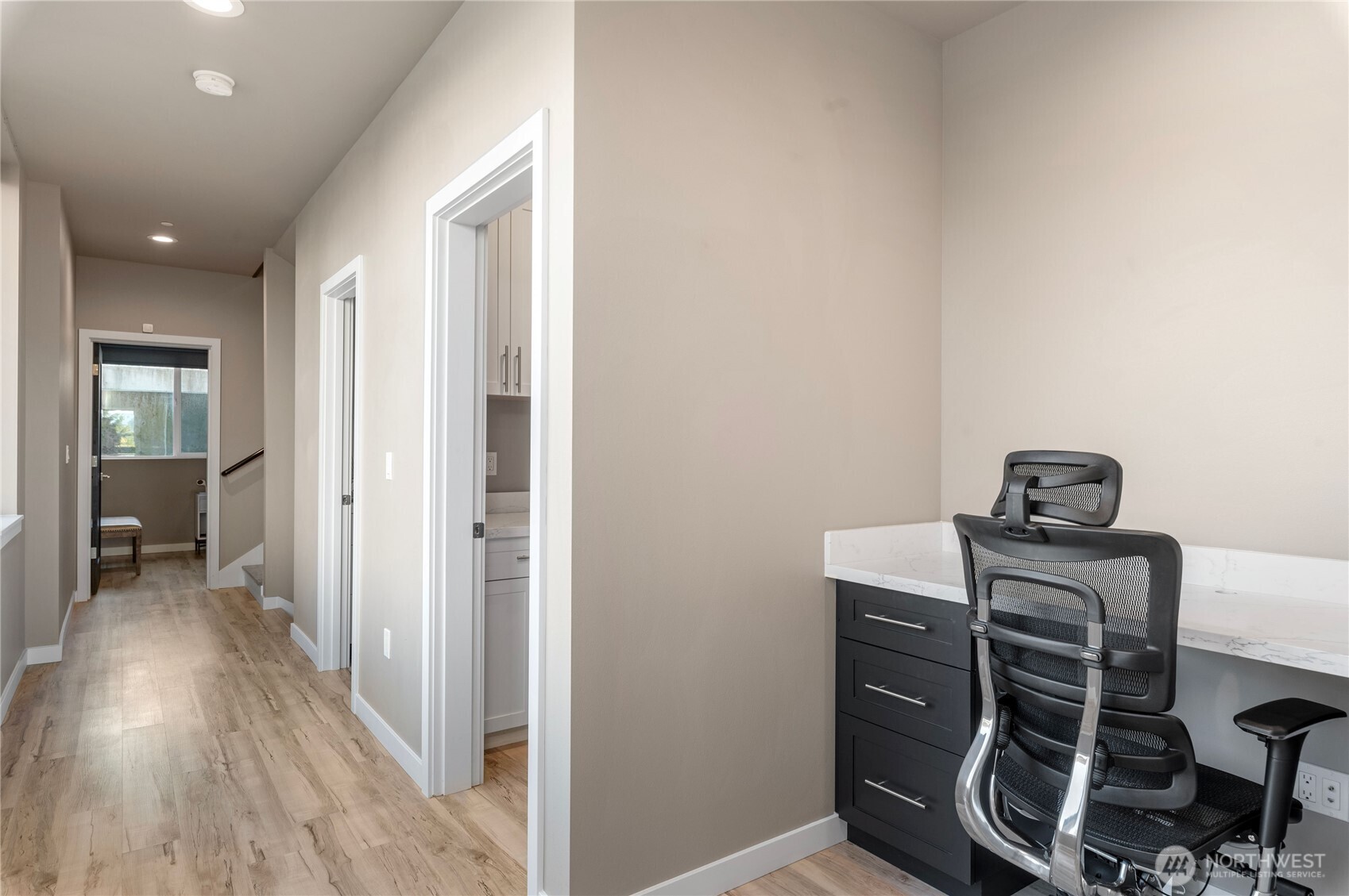 1157 Wheaton Way , Bremerton, WA 98310