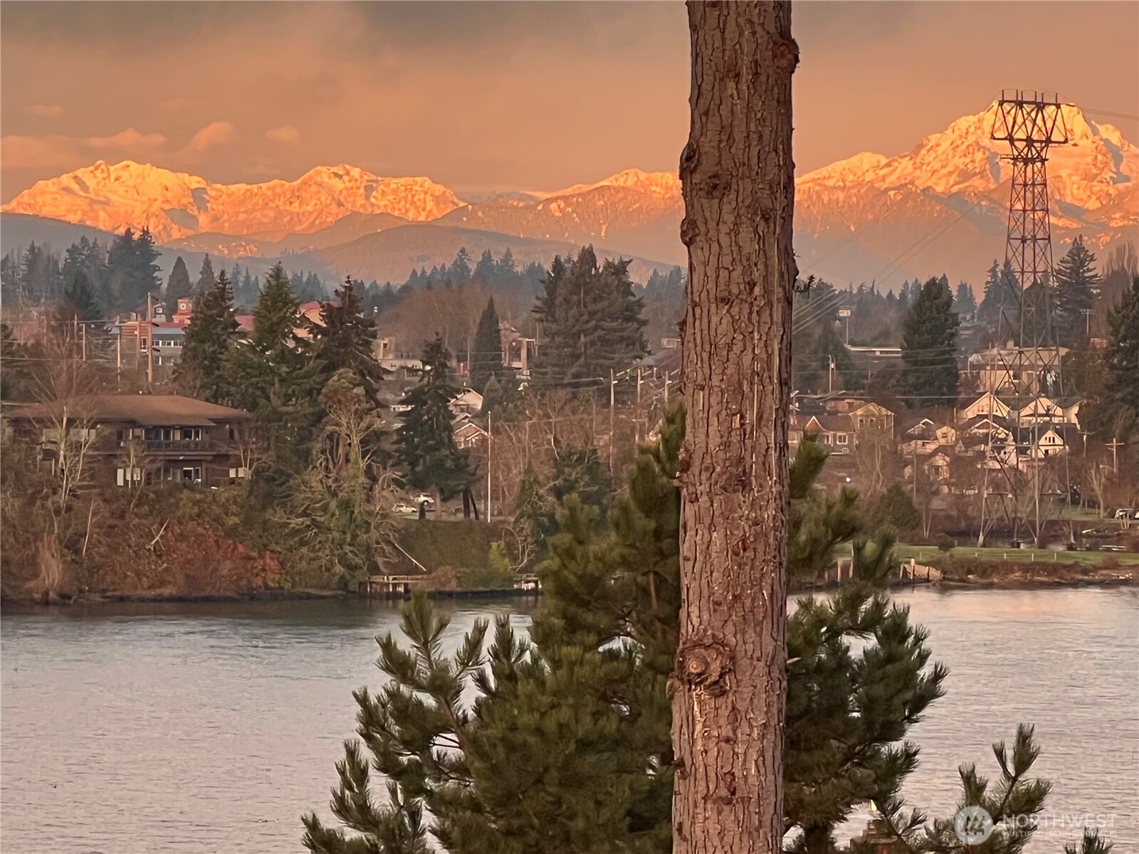 1149 Wheaton Way , Bremerton, WA 98310-4424