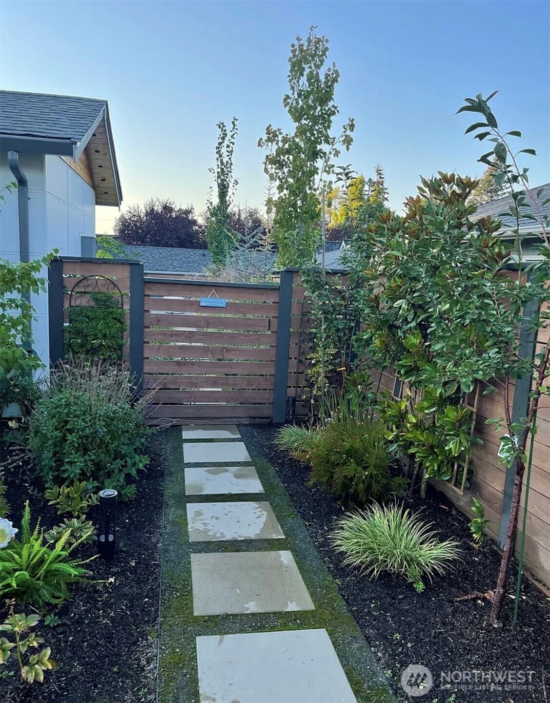 1819 7th Street W, Kirkland, WA 98033-4858