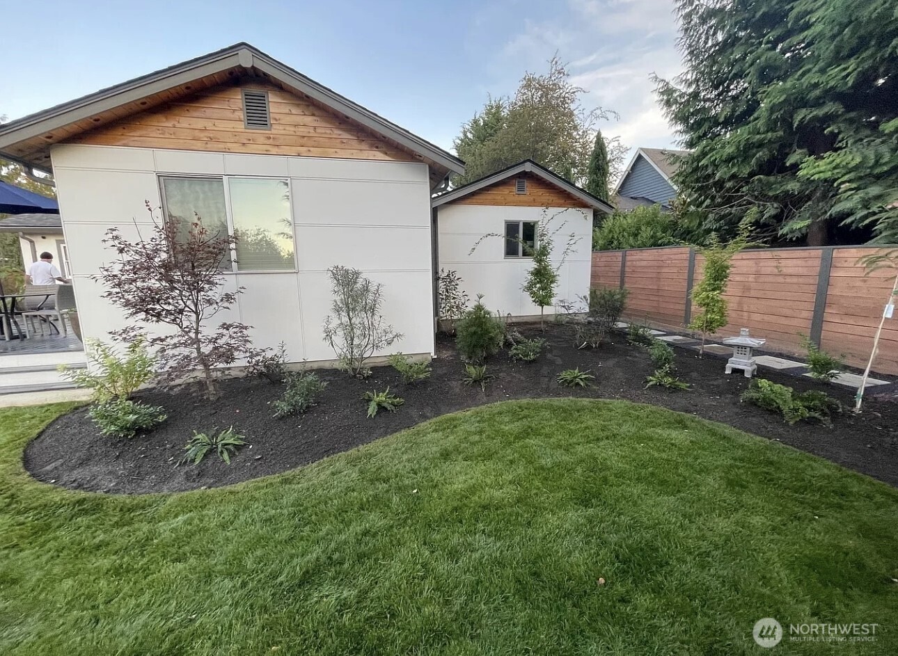 1819 7th Street W, Kirkland, WA 98033-4858