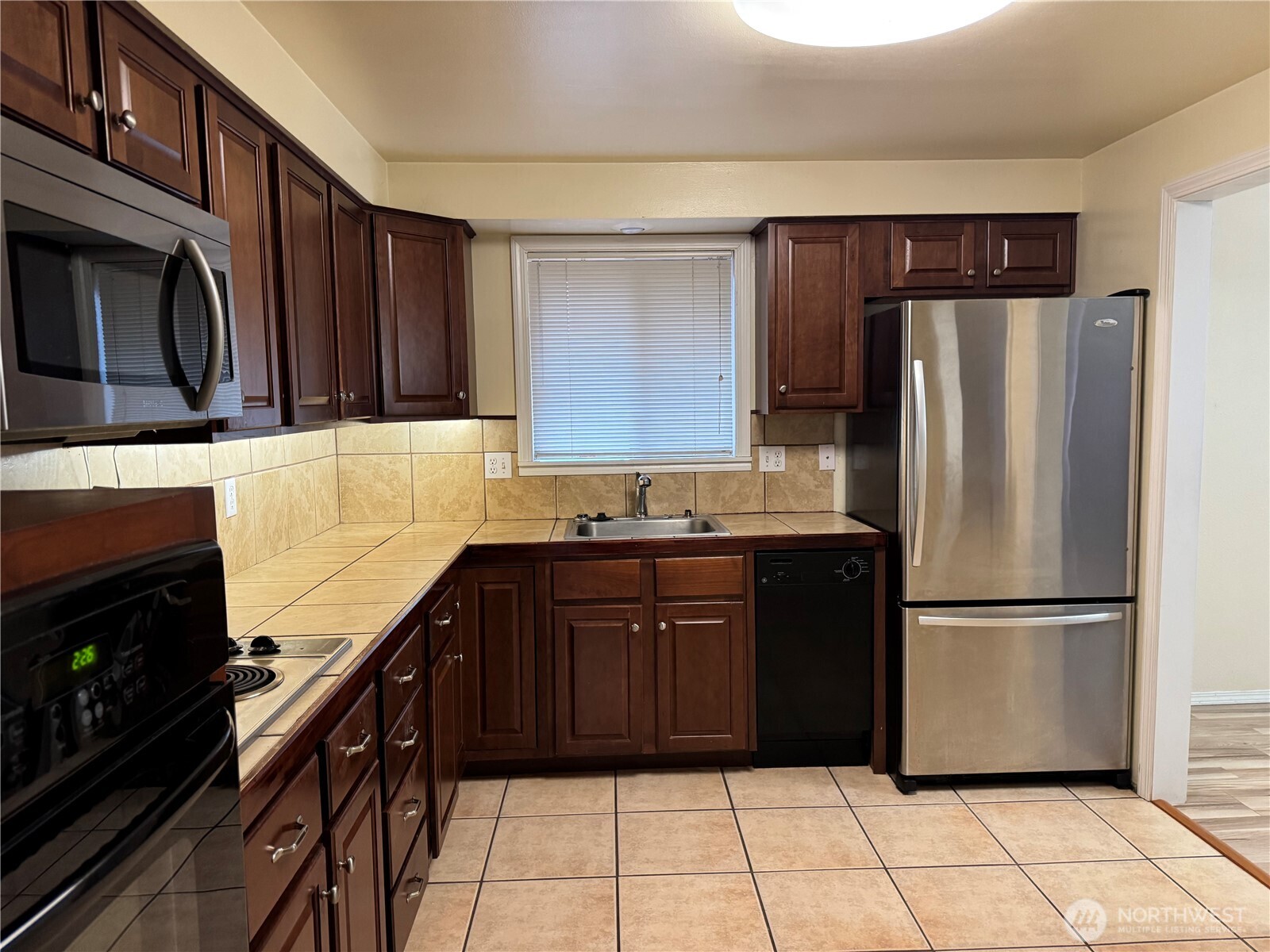 8930 7th Avenue SE, Everett, WA 98208