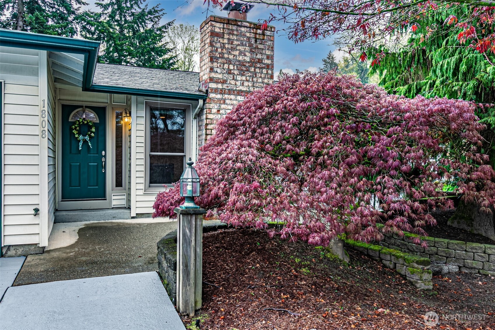 1808 Riverview Drive NE, Auburn, WA 98002