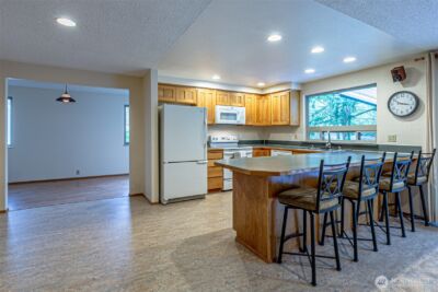 1808 Riverview Drive NE, Auburn, WA 98002 - Photo 13