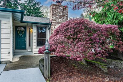 1808 Riverview Drive NE, Auburn, WA 98002 - Photo 2