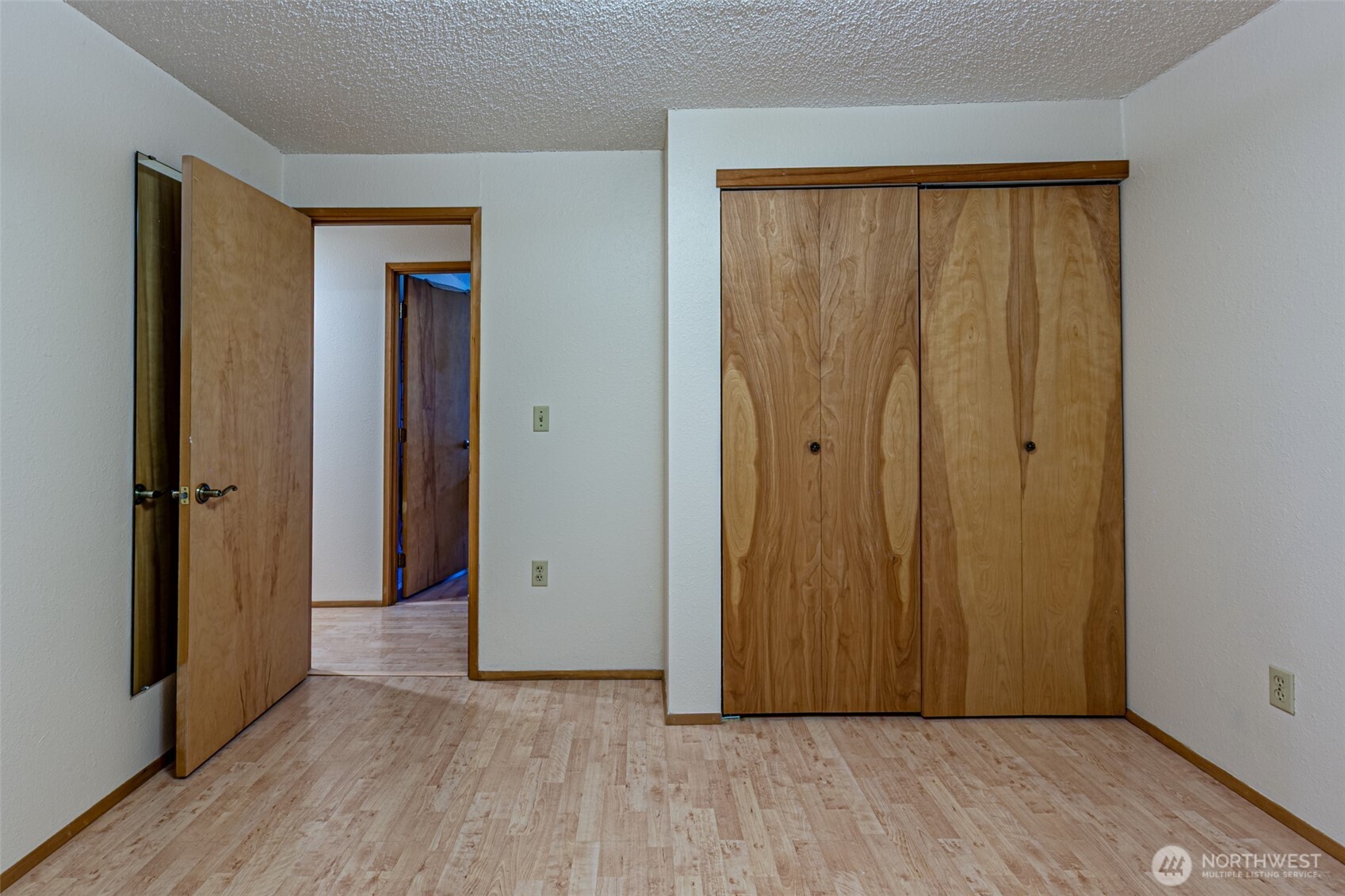 1808 Riverview Drive NE, Auburn, WA 98002
