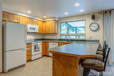 1808 Riverview Drive NE, Auburn, WA 98002 - Photo 5