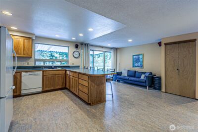 1808 Riverview Drive NE, Auburn, WA 98002 - Photo 7
