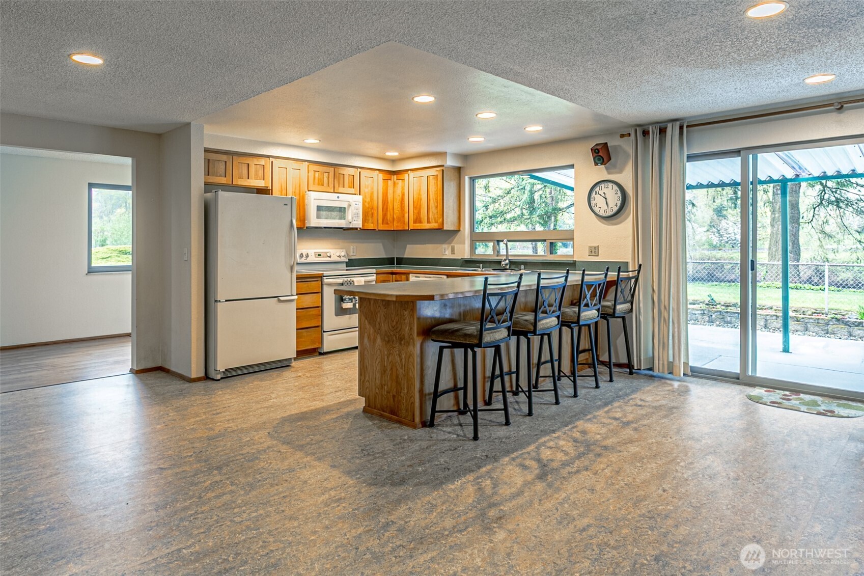 1808 Riverview Drive NE, Auburn, WA 98002