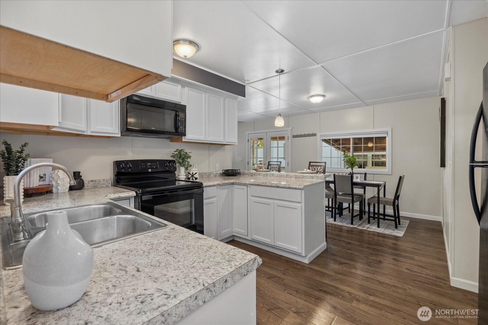 7301 NE 175th Street #112, Kenmore, WA 98028