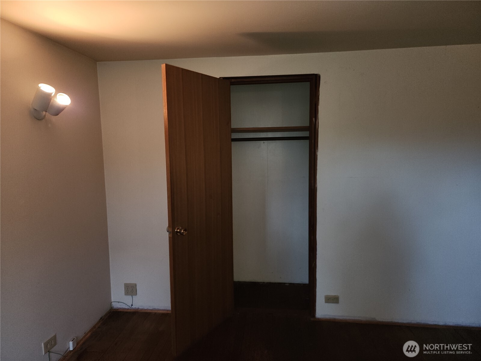 1844 Monroe Rd , Port Angeles, WA 98362