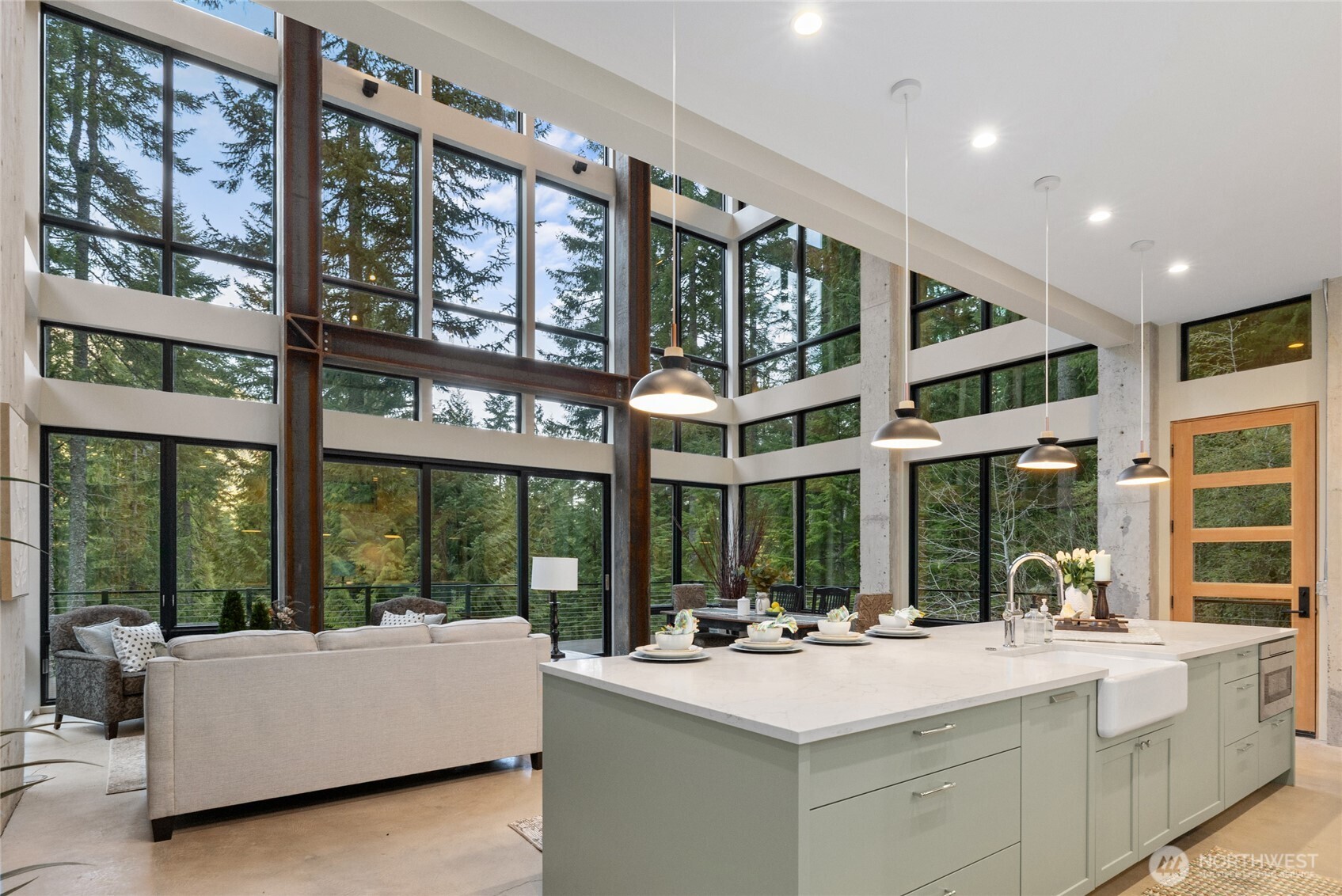 2982 Kachess Lake Road , Easton, WA 98925