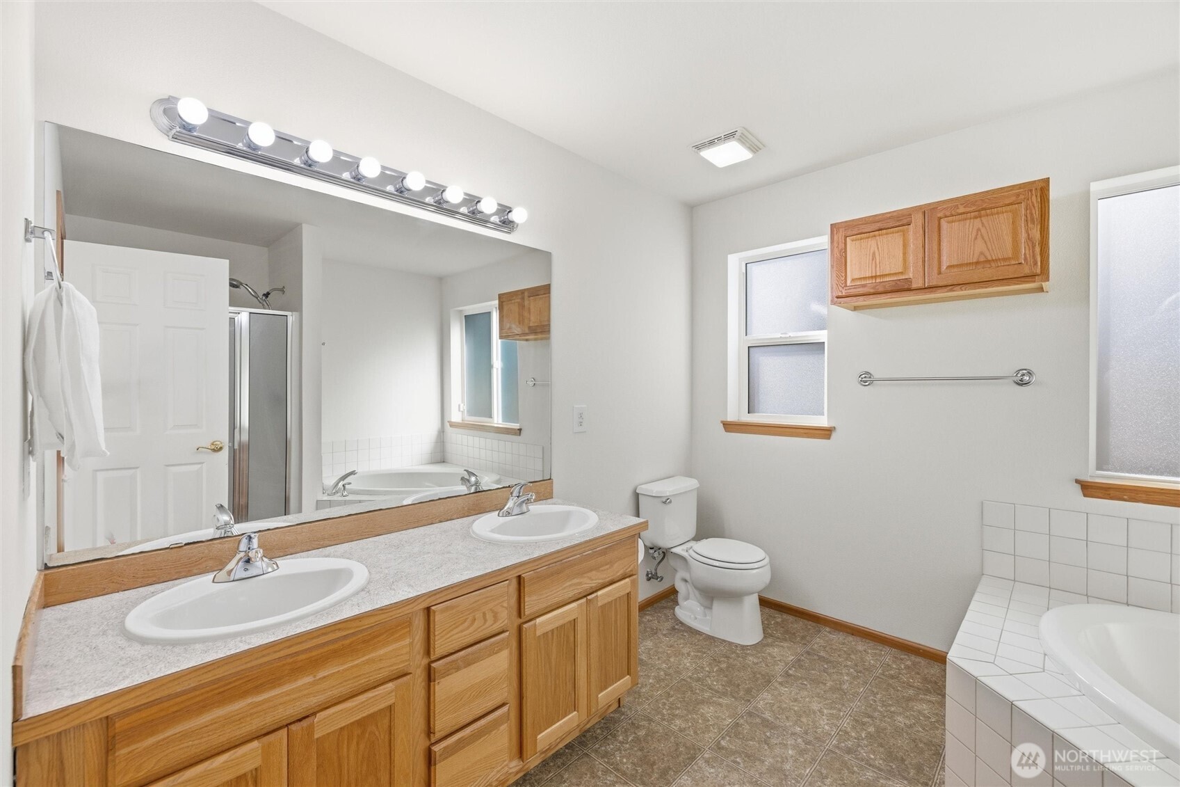 1804 SW Olive Street , Oak Harbor, WA 98277