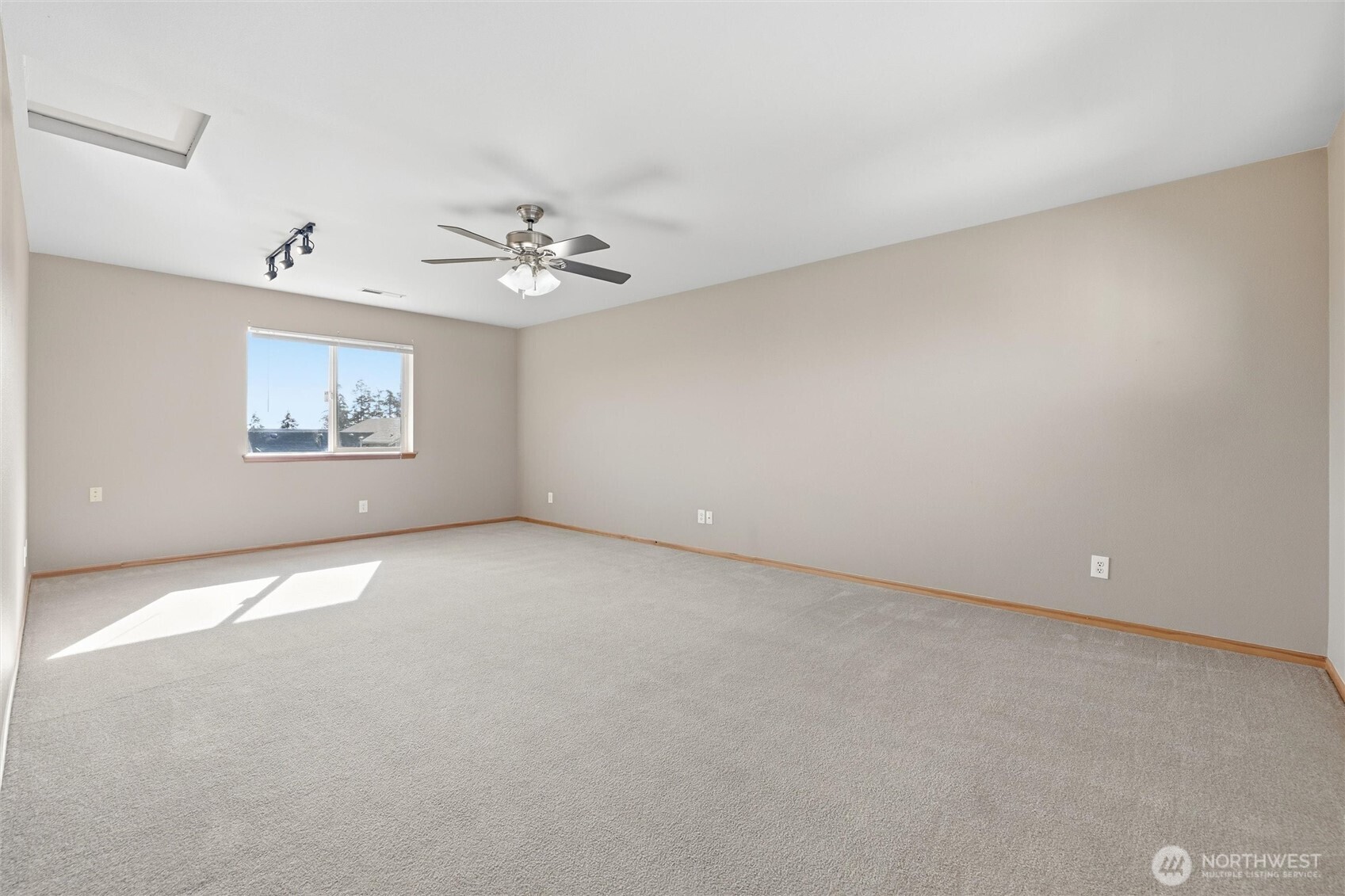 1804 SW Olive Street , Oak Harbor, WA 98277