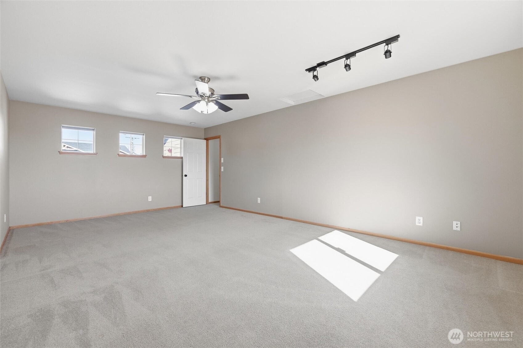 1804 SW Olive Street , Oak Harbor, WA 98277