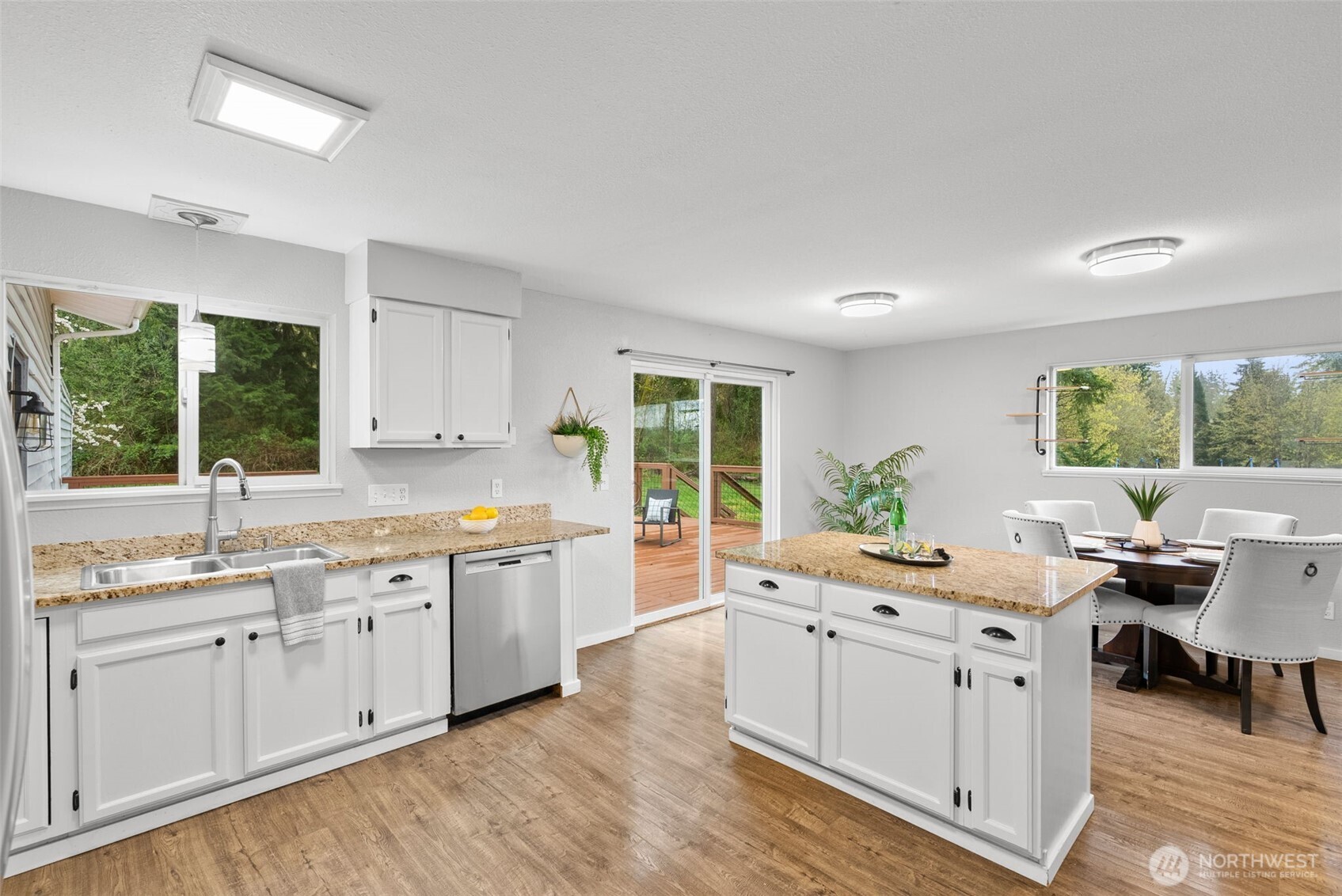 450 NE Riverhill Drive , Belfair, WA 98528