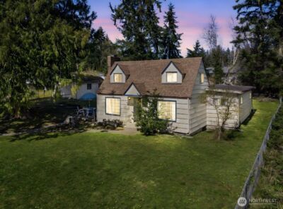 102 W Poplar Street , Shelton, WA 98584