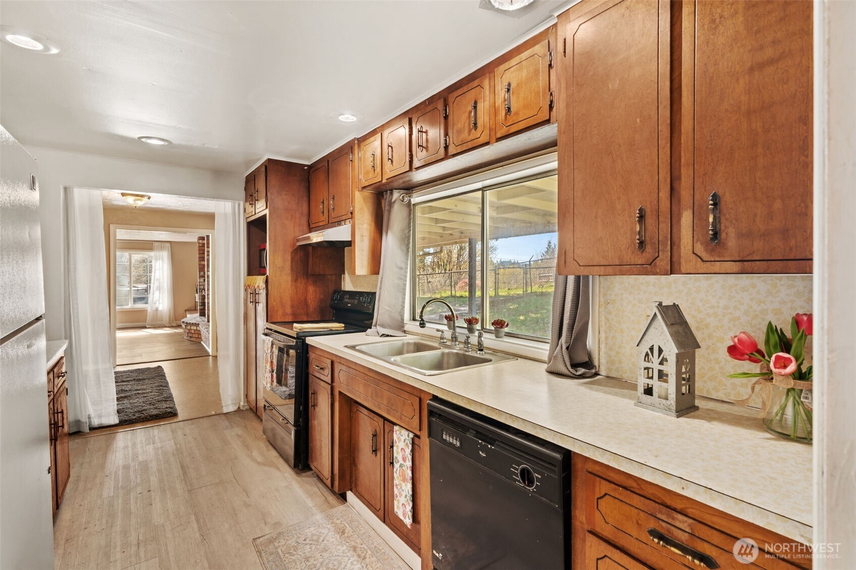 102 W Poplar Street , Shelton, WA 98584