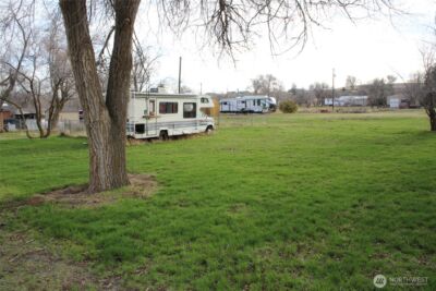 313 E Main , Lind, WA 99341 - Photo 2