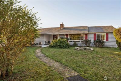 406 Dupont Avenue , Dupont, WA 98327