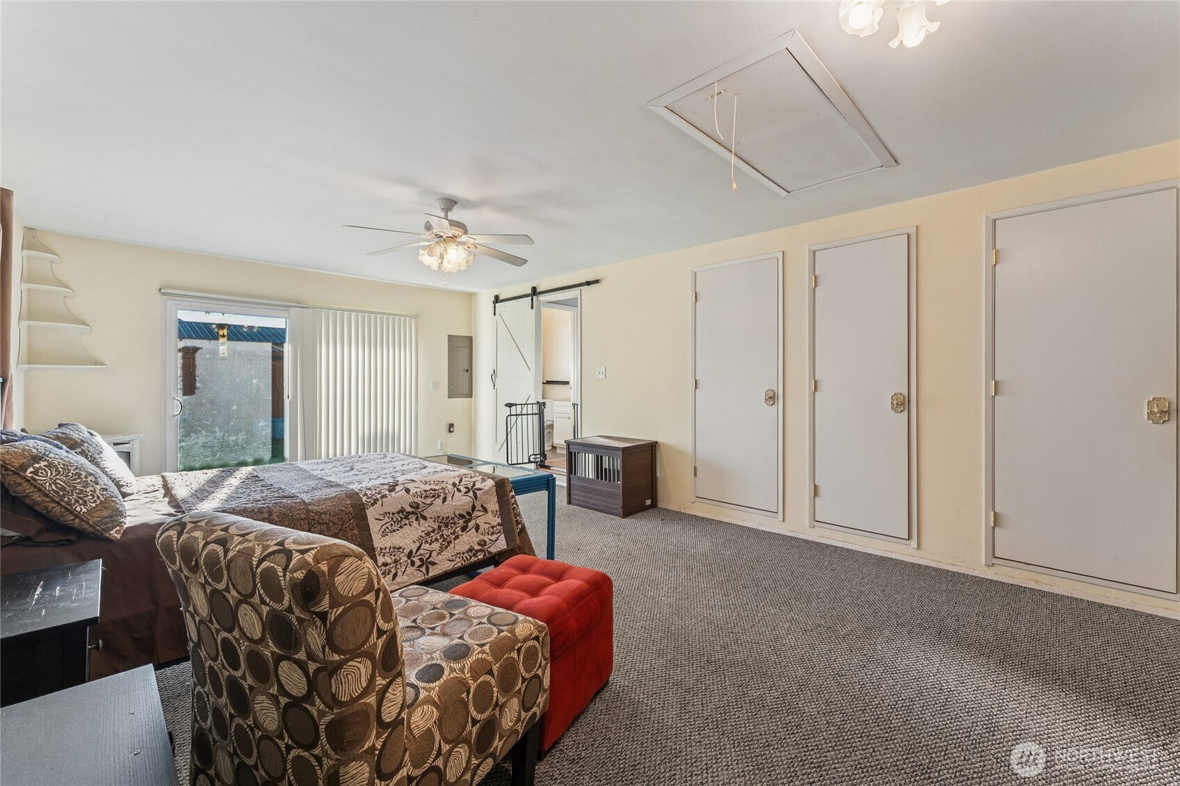 406 Dupont Avenue , Dupont, WA 98327