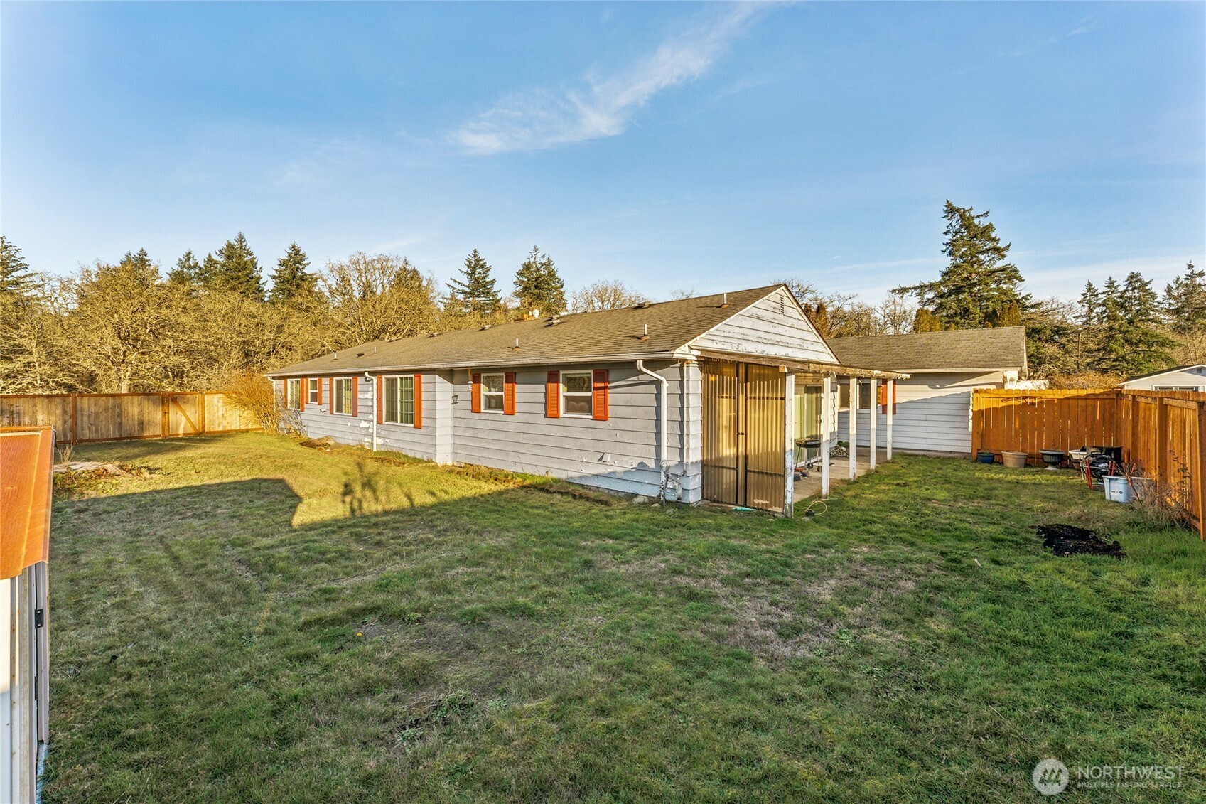 406 Dupont Avenue , Dupont, WA 98327