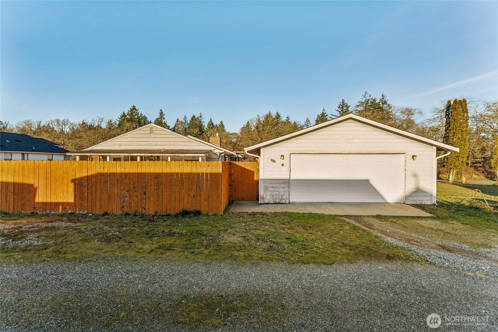 406 Dupont Avenue , Dupont, WA 98327