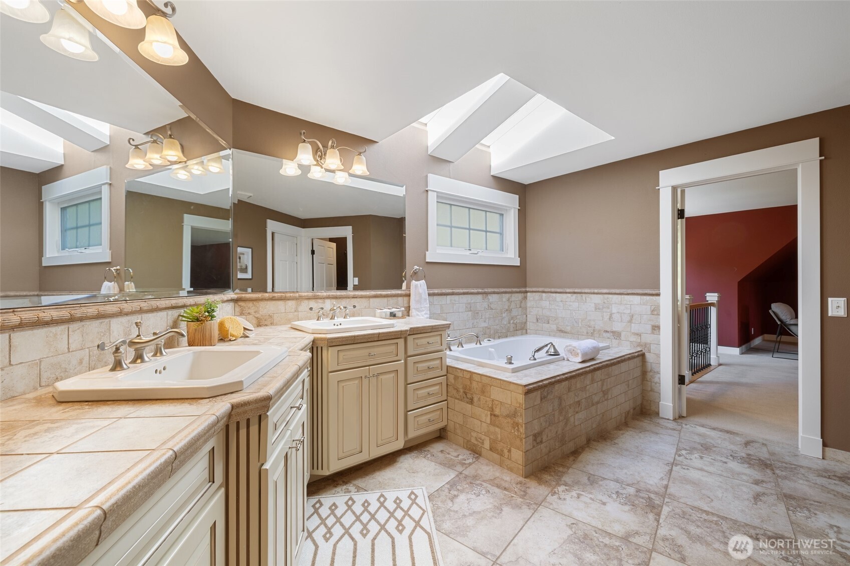413 213th Place SE , Sammamish, WA 98074