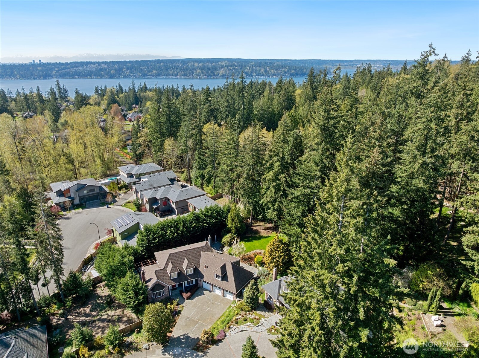 413 213th Place SE , Sammamish, WA 98074