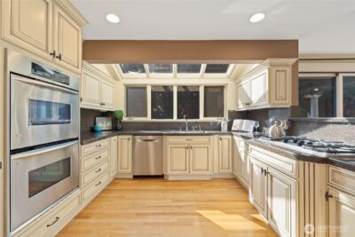 413 213th Place SE , Sammamish, WA 98074 - Photo 6